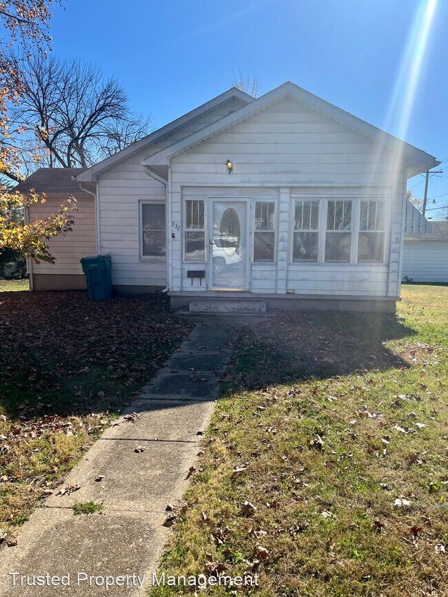 Building Photo - 3 br, 1 bath House - 332 Pine Street