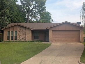 Building Photo - 4218 Hunters Ct