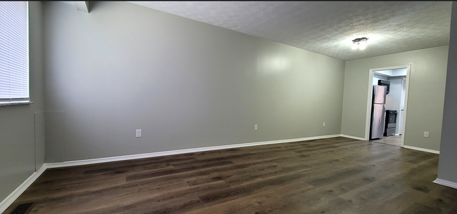 Foto del edificio - Beautiful 2 bedroom 1.5 bath Condo with at...