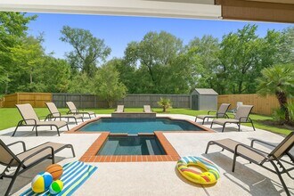 Building Photo - 135 Fairwind Trail Dr