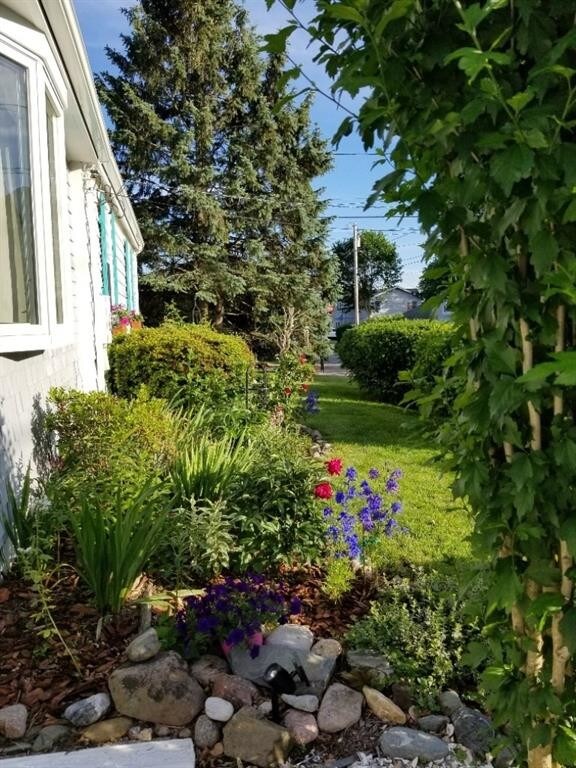 Building Photo - 57 Renfrew Ave