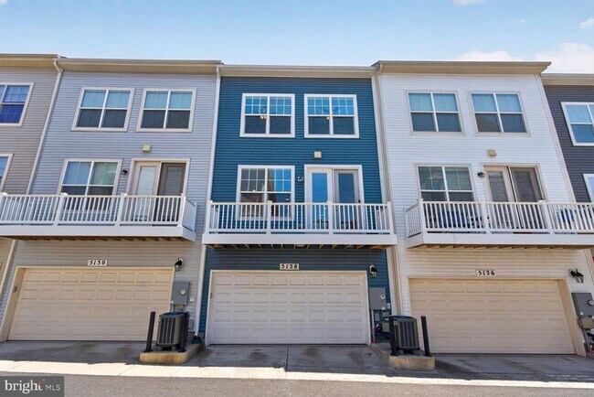 Foto del edificio - 5128 Ridgeview Retreat Dr