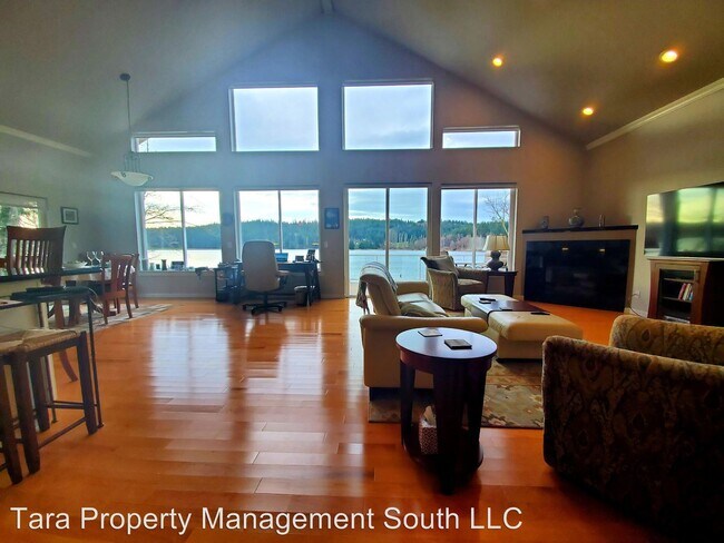 Foto del edificio - 3 br, 2 bath House - 5180 Bayview Road