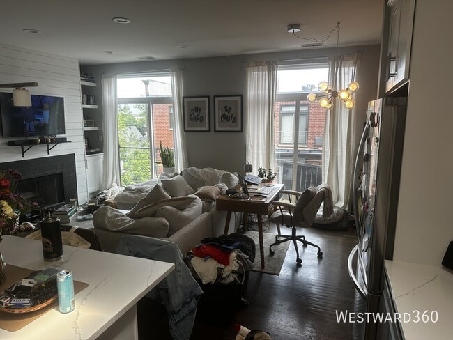 Building Photo - 1830 N Winchester Ave