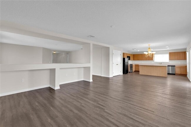 Building Photo - 928 Elderberry Dr