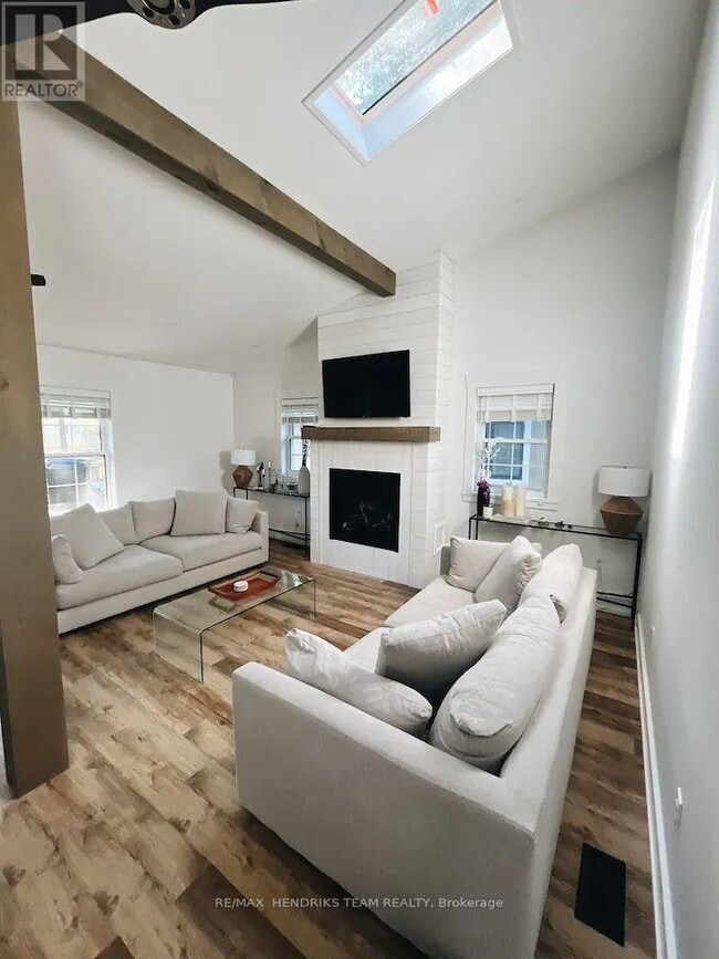 Building Photo - 399 Elmwood Ave