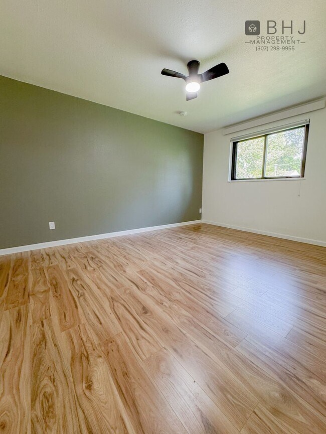 Foto del edificio - Dog Friendly 2 bed/ 1 bath HOUSE for Rent!