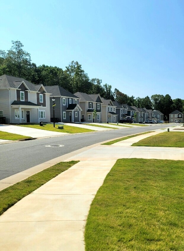 Charlton Farms - Charlton Farms