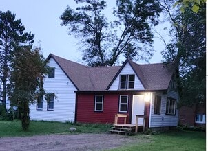 Building Photo - 166 S 1st St