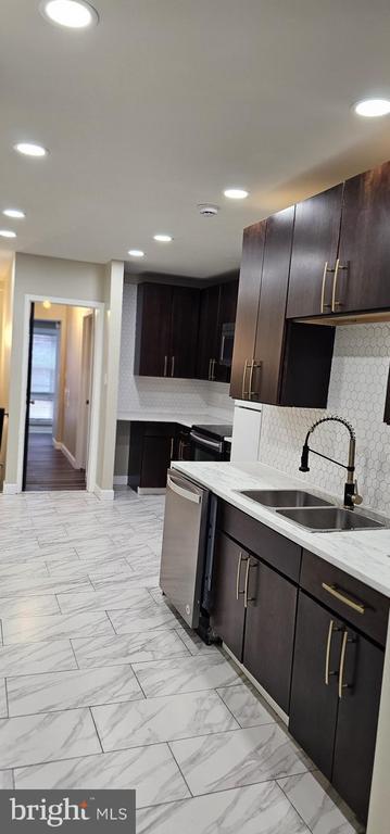 Foto del edificio - 1531 W Fairmount Ave