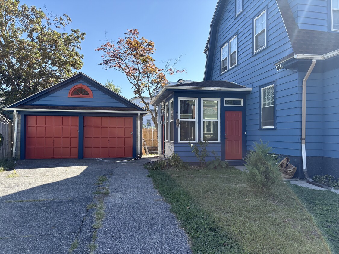 Building Photo - 13 Talbot Mnr