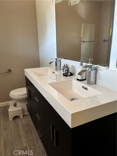 Foto del edificio - 13645 Camilla St