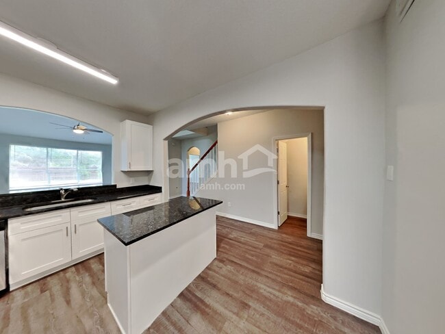 Foto del edificio - 6303 Tall Canyon Ct