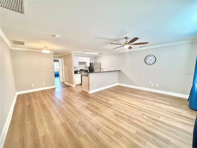 Foto del edificio - 9105 Tudor Dr