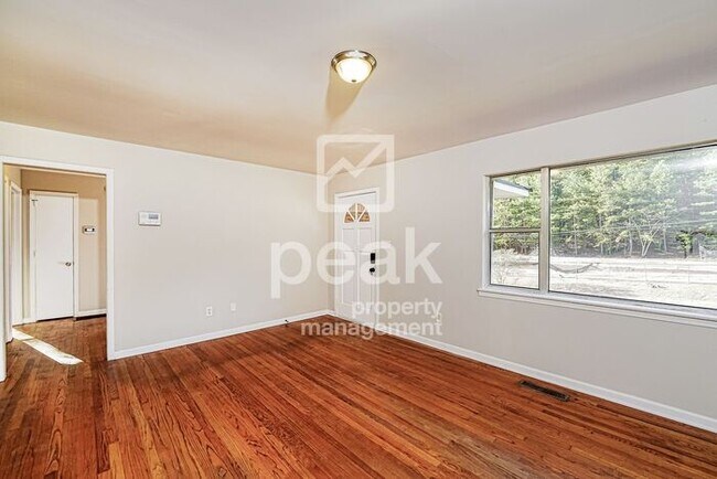 Foto del edificio - $1450! 3Bed/2Bath home in Center Point, AL! Ready now!