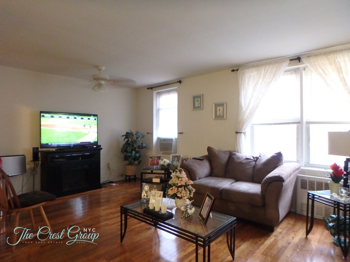 Foto principal - 3225 69th St