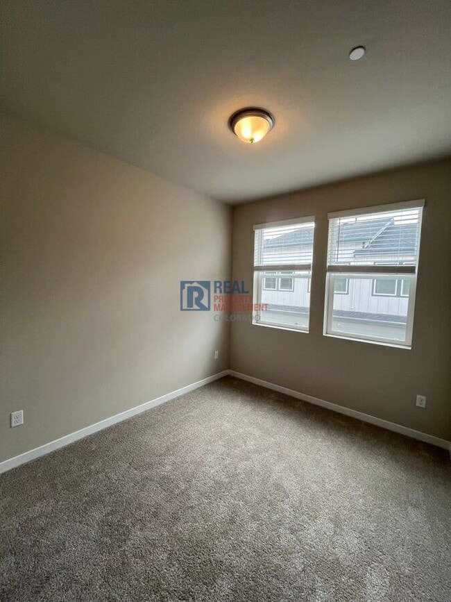 Building Photo - 2721 Spring Creek Cir