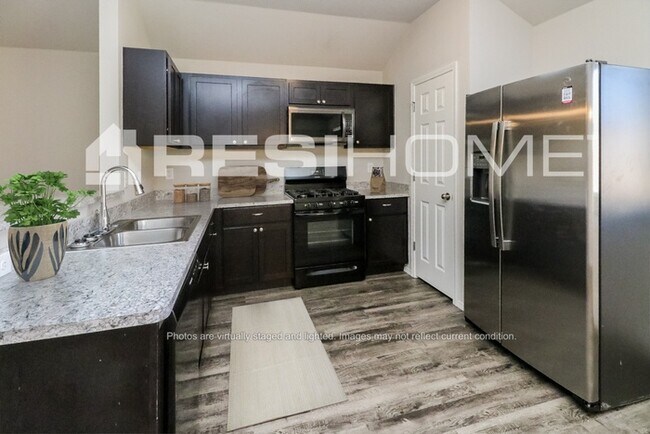 Building Photo - 9441 SW 37th St