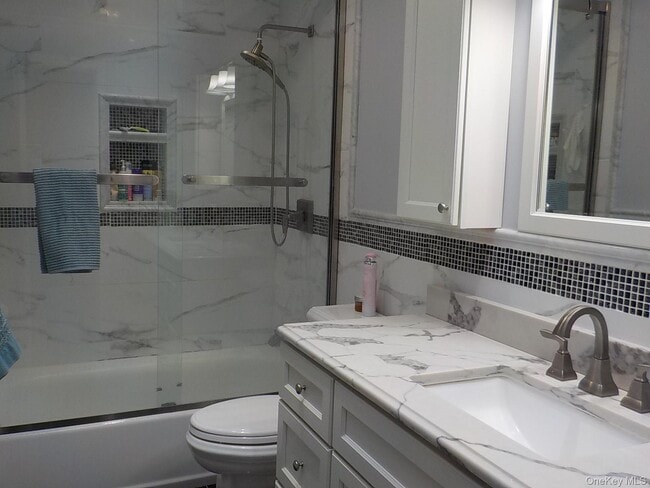 Building Photo - 12 Sycamore Ln