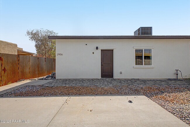 Building Photo - 2956 N Richey Blvd