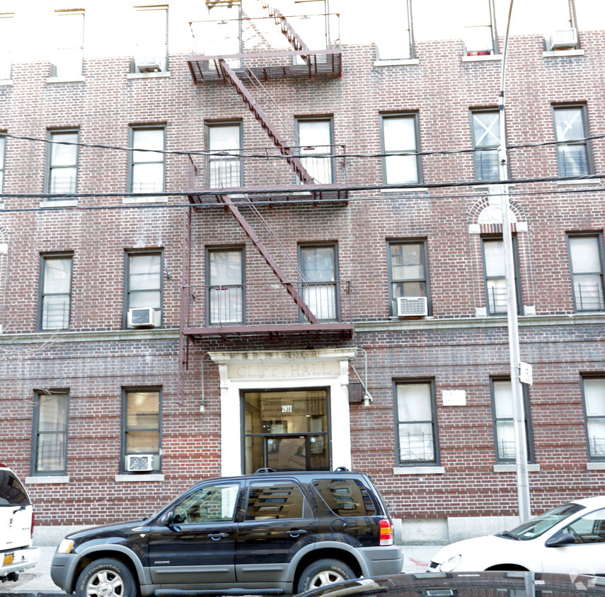 Building Photo - Cliff Hall Apartments