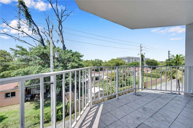 Foto del edificio - 16740 NE 9th Ave