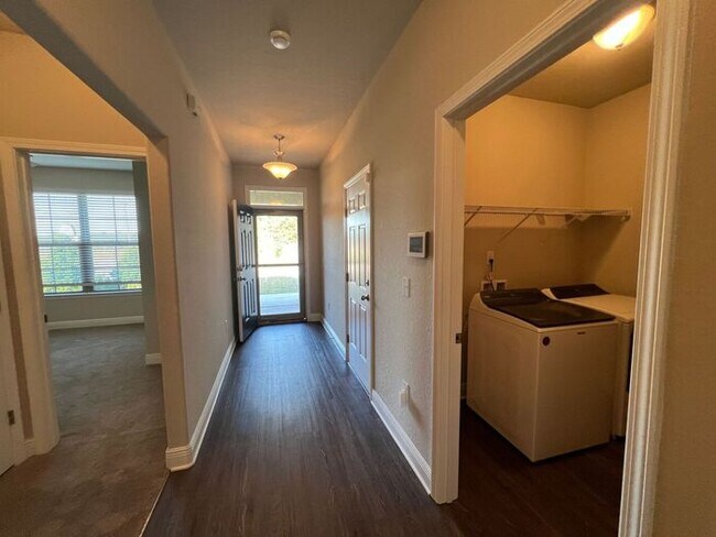 Foto del edificio - Pensacola - Millview Estates - 3 Bedroom, 2 Bathroom