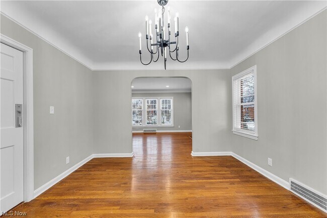 Foto del edificio - 2555 Saybrook Rd