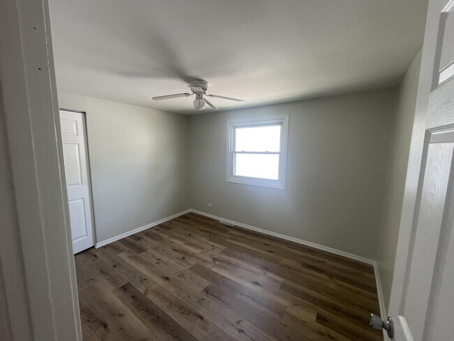 Foto del edificio - 16431 Winchester Ave