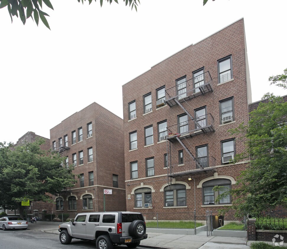 Primary Photo - 291 Crown St