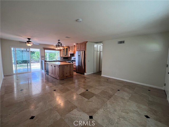 Building Photo - 14841 Pinehaven Rd