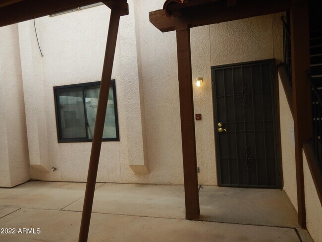 Building Photo - 4170 Plaza Oro Loma
