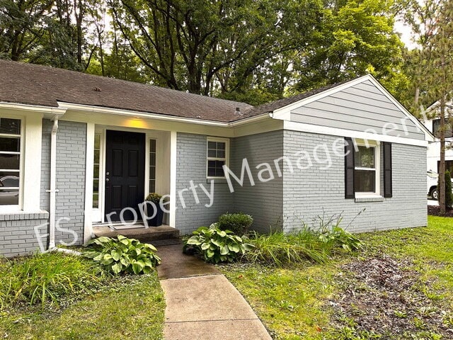 Building Photo - Stunning Updated 3 Bedroom 2 Bath Home in Pike Township!