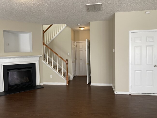 Building Photo - 8323 Carolina Laurel Ct