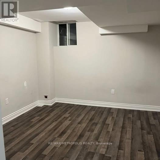 Building Photo - 10 Ash Ct