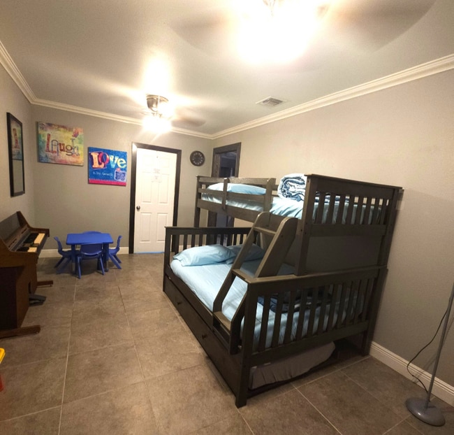 Foto del edificio - 5311 Costa Mesa St