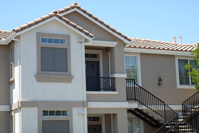 Foto del edificio - 10776 Sabre Hill Dr