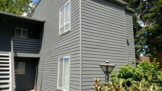 Front - 13485 SW 17th St