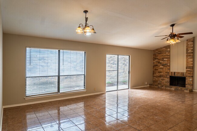 Building Photo - 13207 Larkwalk St