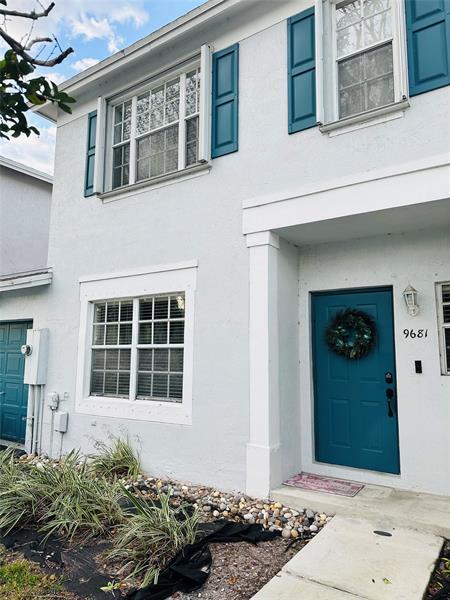 Building Photo - 9681 Santa Rosa Dr