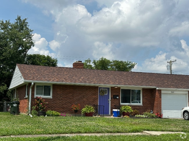 Building Photo - 4055 Royal Oak Dr