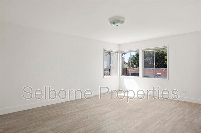 Building Photo - 369 Colusa Ave