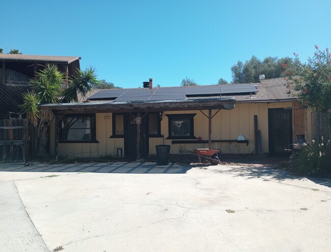 Building Photo - 2135 Rainbow Valley Blvd