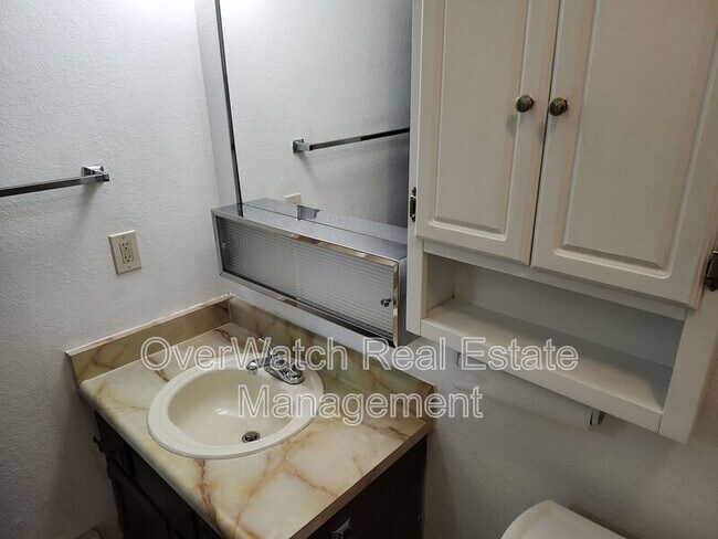 Foto del edificio - 1545 Northview Dr