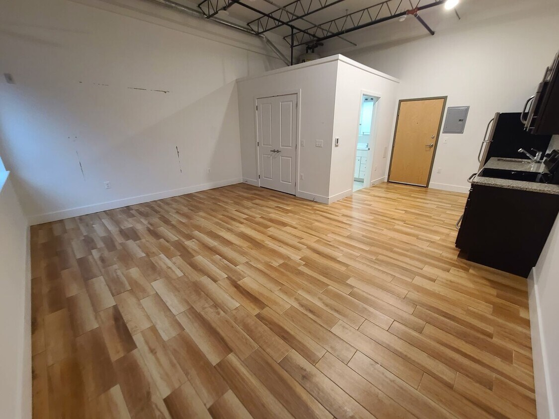 Foto principal - Bright large studio available with extra s...