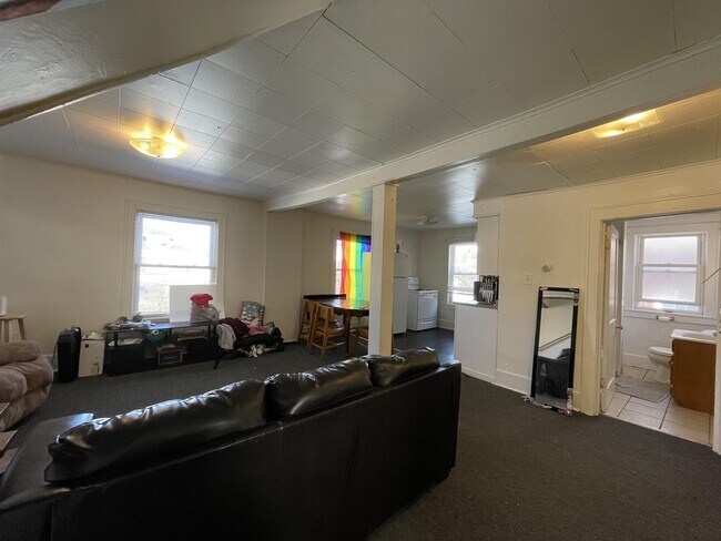 Foto del edificio - 1152 School St