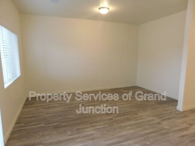 Foto del edificio - 662 Brookwillow Dr