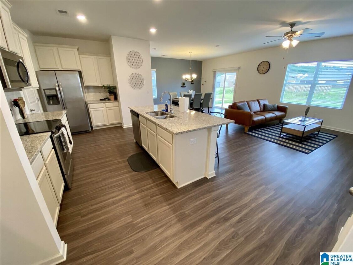 520 Reading Ln, Fultondale, AL 35068 House Rental in Fultondale, AL