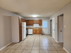 Building Photo - 201 8th Ave SW