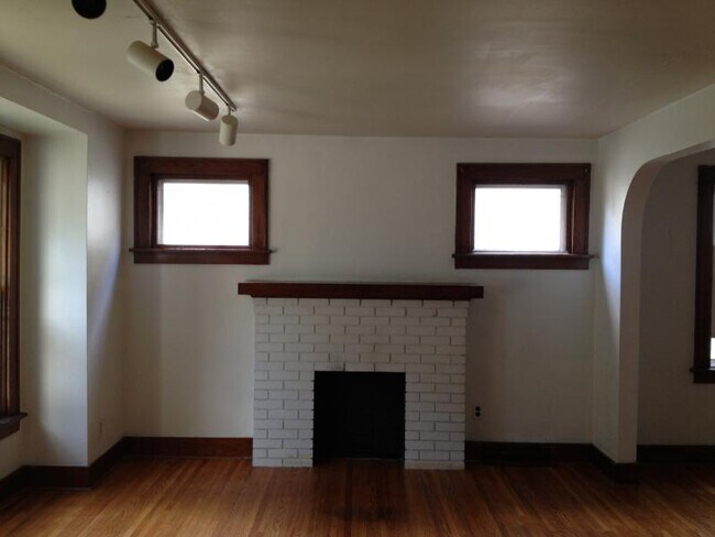 Foto del edificio - 149 Shepard Avenue